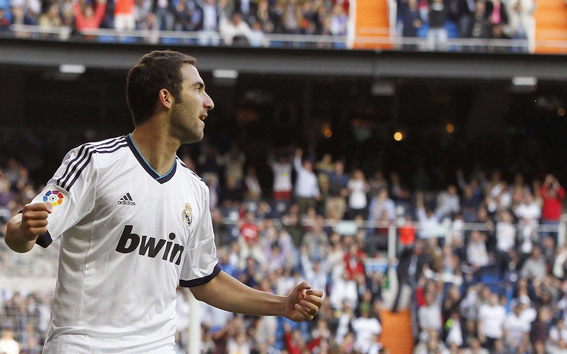 中国体彩网官方首页_小里本赛季光芒四射，全明星席位实至名归